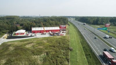 Nowa siedziba Oksel - Widok na autostradę A1
